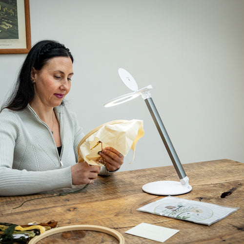 Daylight Halo GO Table Magnifying Lamp USB