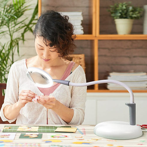 Daylight MAGnificent Pro Floor/Table Magnifying Lamp