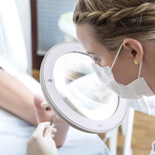 Daylight Omega 7 Magnifying Lamp - Round 7” Lens