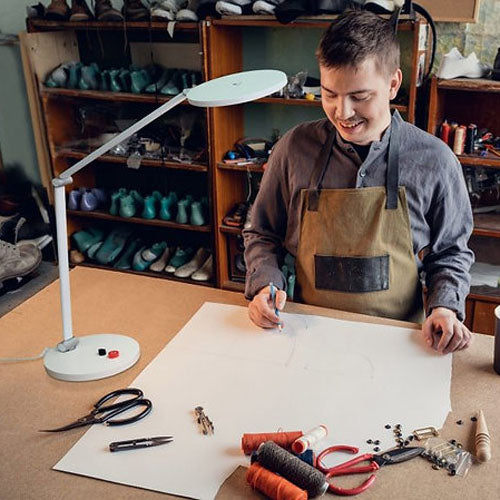 Daylight Tricolor Lamp